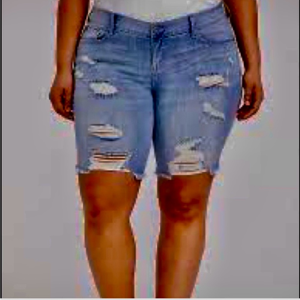 Torrid Womens Denim First At Fit Distressed Shorts 20 Ripped Classic High Rise